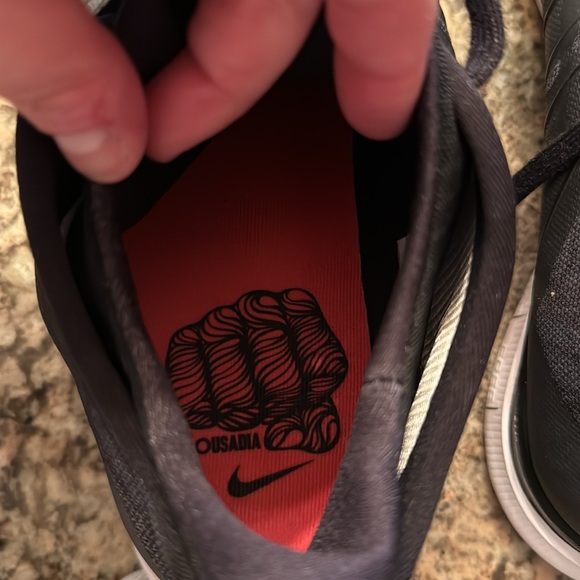 Men’s Nike Shoes - Picture 4 of 5